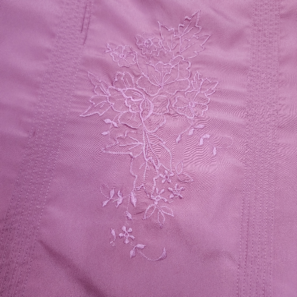 Shapely Vintage Pink Long Sleeve Top w Floral Embroidery - Picture 9 of 9